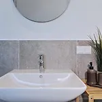 דירה 'traveller Lodge' Grosszuegiges - 3 Bedroom 10min To Hbf, Full Kitchen, Homeoffice, Netflix, Wifi *