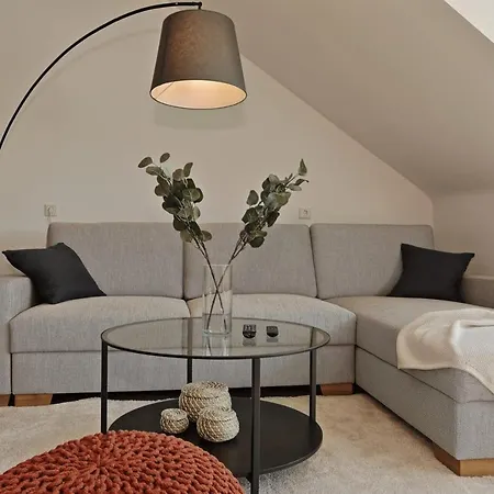 'traveller Lodge' Grosszuegiges - 3 Bedroom 10min To Hbf, Full Kitchen, Homeoffice, Netflix, Wifi Apartment