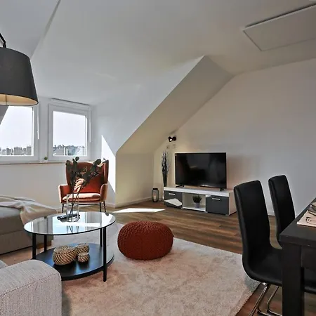 'traveller Lodge' Grosszuegiges - 3 Bedroom 10min To Hbf, Full Kitchen, Homeoffice, Netflix, Wifi
