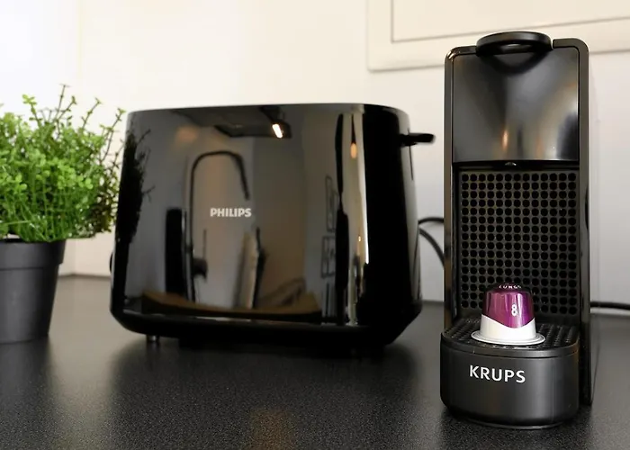 Apartman 'traveller Lodge' Grosszuegiges - 3 Bedroom 10min To Hbf, Full Kitchen, Homeoffice, Netflix, Wifi