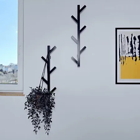 'traveller Lodge' Grosszuegiges - 3 Bedroom 10min To Hbf, Full Kitchen, Homeoffice, Netflix, Wifi Düsseldorf