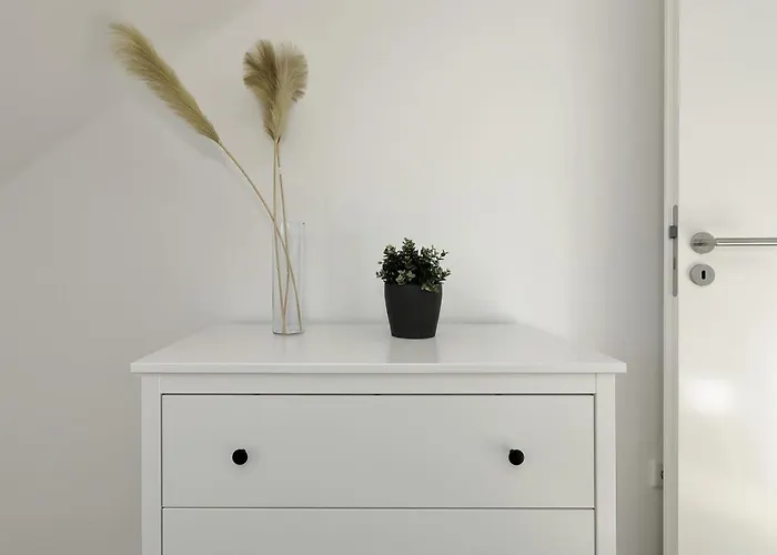 아파트 'traveller Lodge' Grosszuegiges - 3 Bedroom 10min To Hbf, Full Kitchen, Homeoffice, Netflix, Wifi 뒤셀도르프