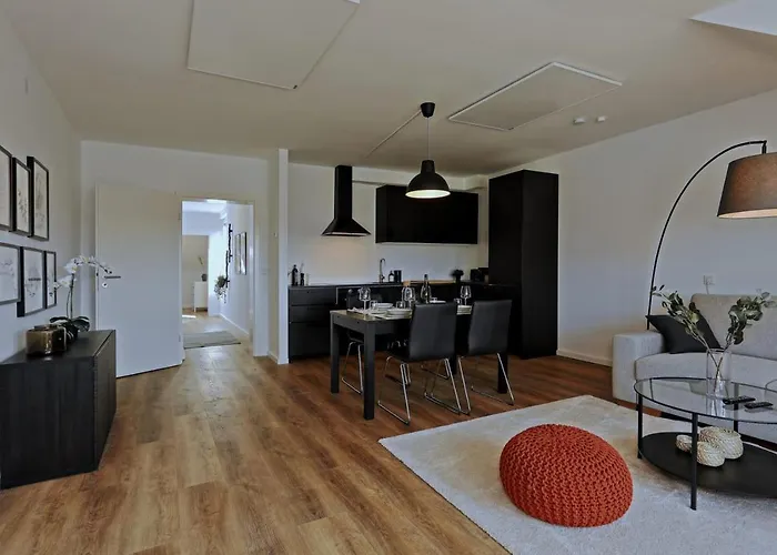 'traveller Lodge' Grosszuegiges - 3 Bedroom 10min To Hbf, Full Kitchen, Homeoffice, Netflix, Wifi Apartament